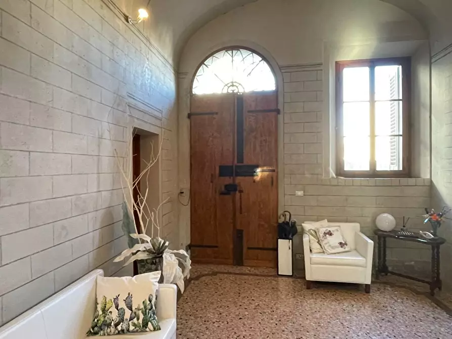 Immagine 37 di Villa in vendita  a Empoli