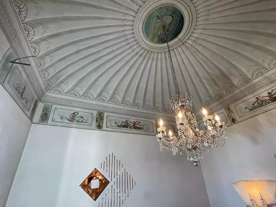 Immagine 48 di Villa in vendita  a Empoli