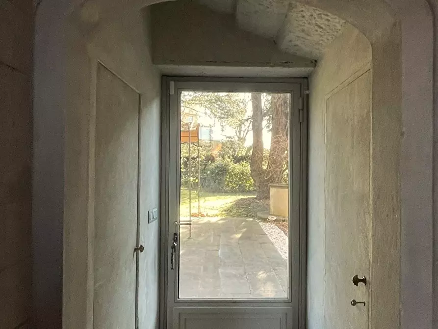 Immagine 51 di Villa in vendita  a Empoli