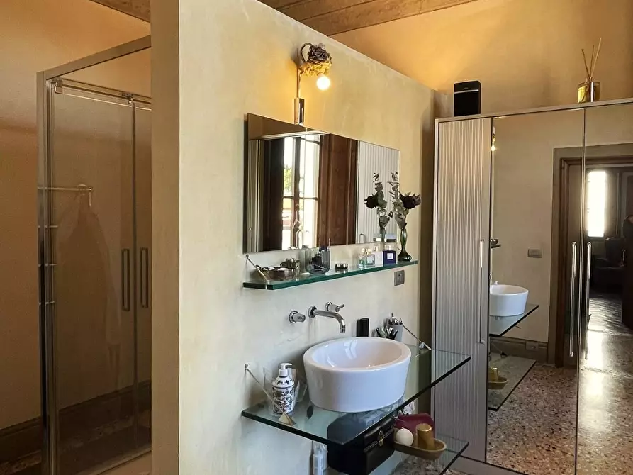 Immagine 56 di Villa in vendita  a Empoli