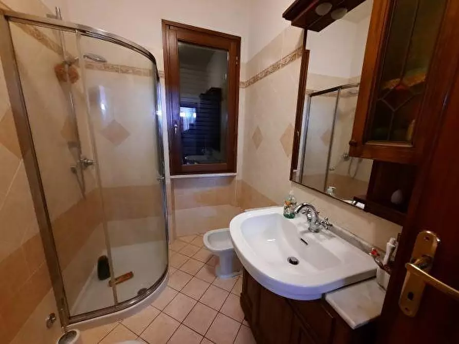 Immagine 20 di Casa bifamiliare in vendita  a Rosignano Marittimo