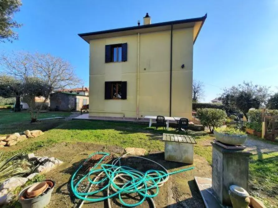 Immagine 25 di Casa bifamiliare in vendita  a Rosignano Marittimo