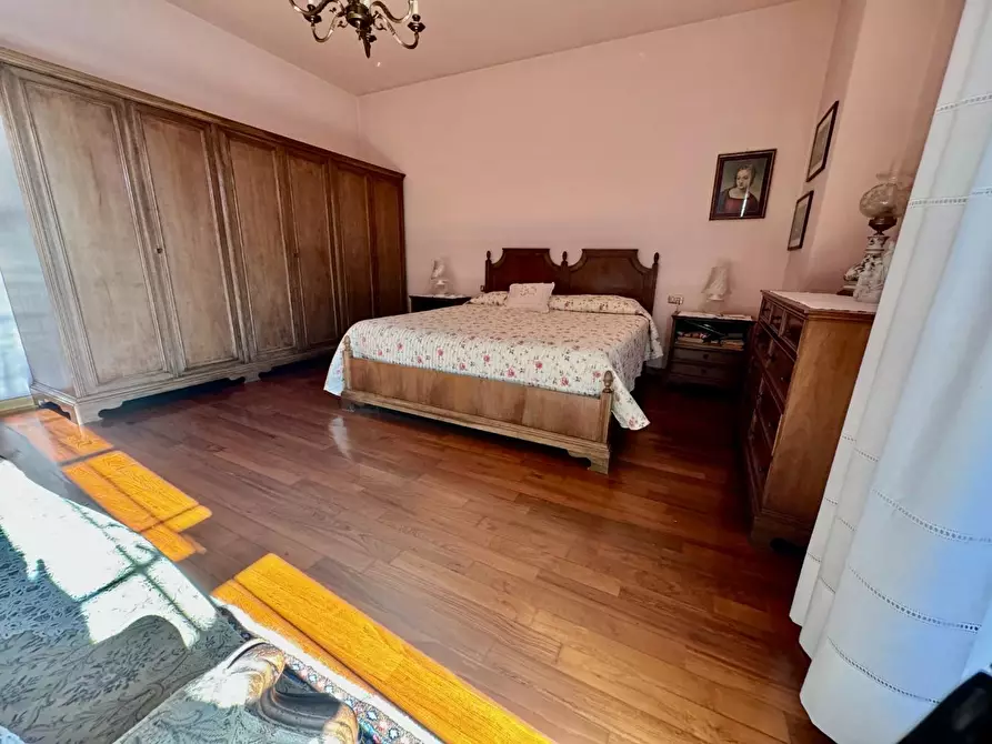 Immagine 25 di Casa bifamiliare in vendita  a Pontedera