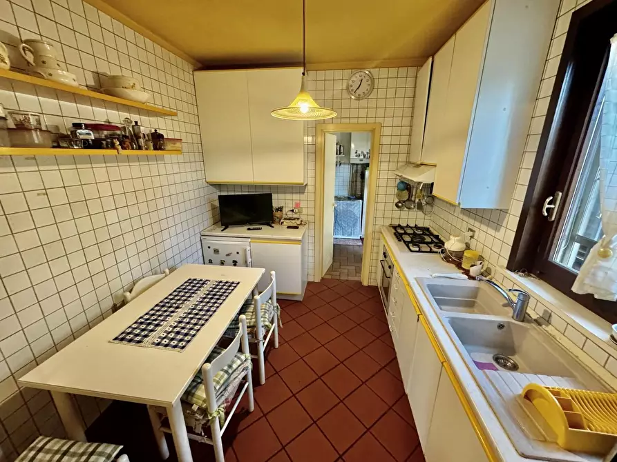 Immagine 14 di Casa bifamiliare in vendita  a Pontedera