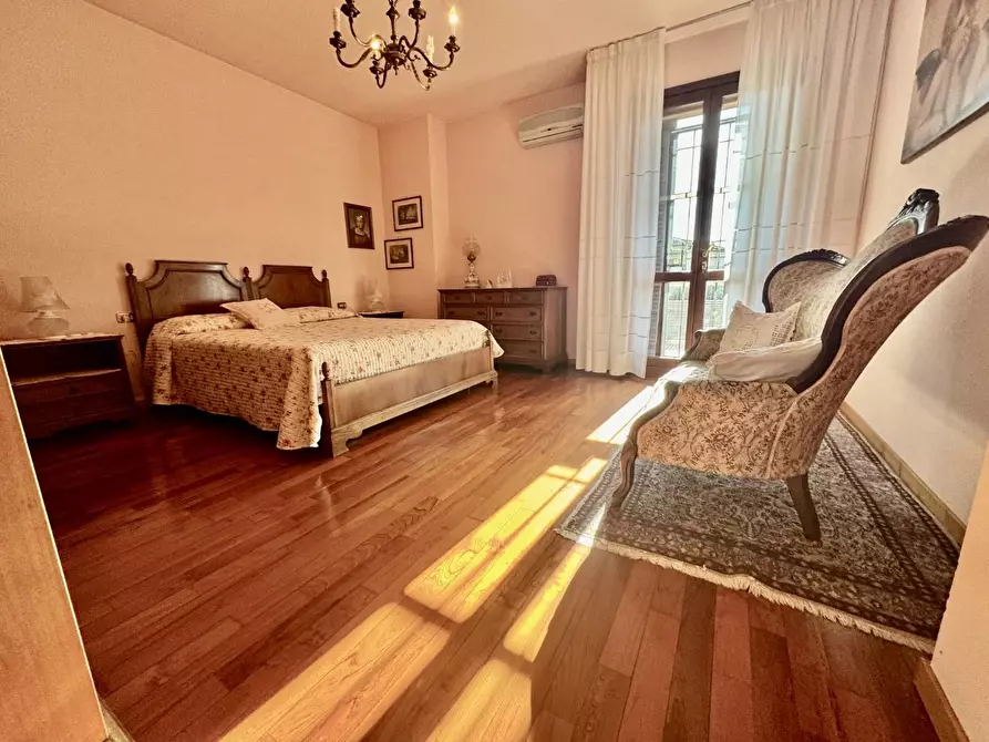 Immagine 26 di Casa bifamiliare in vendita  a Pontedera