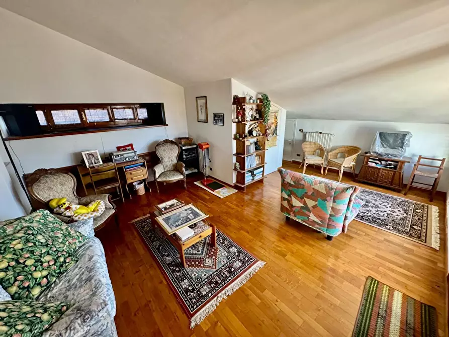 Immagine 33 di Casa bifamiliare in vendita  a Pontedera