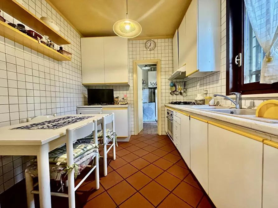 Immagine 13 di Casa bifamiliare in vendita  a Pontedera