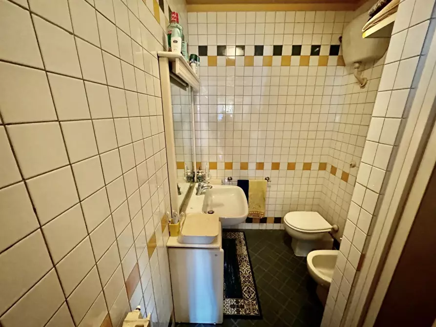 Immagine 15 di Casa bifamiliare in vendita  a Pontedera