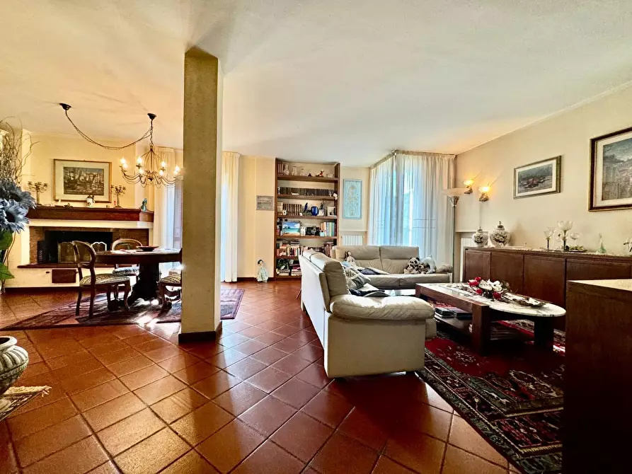 Immagine 11 di Casa bifamiliare in vendita  a Pontedera