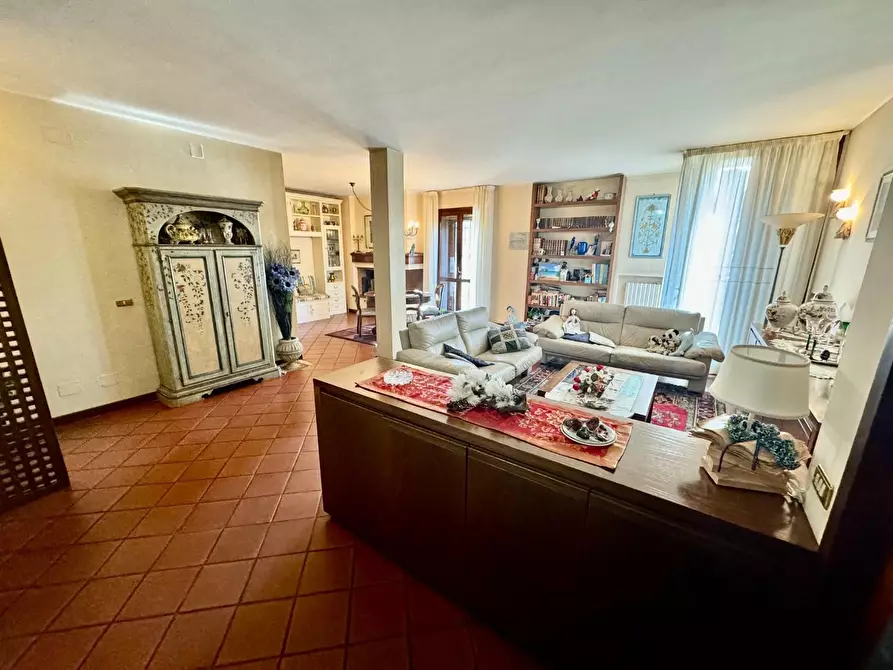 Immagine 10 di Casa bifamiliare in vendita  a Pontedera