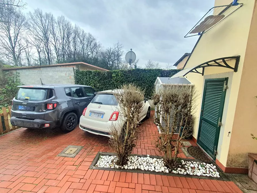 Immagine 34 di Appartamento in vendita  a Capannori