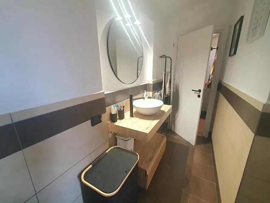 Immagine 30 di Appartamento in vendita  a Capannori