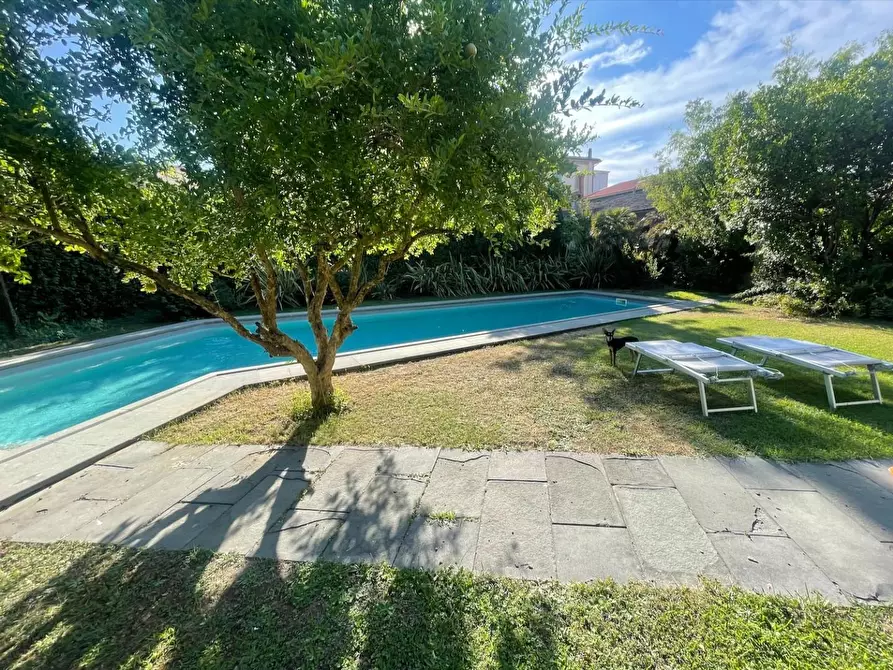 Immagine 2 di Villa in vendita  a Empoli