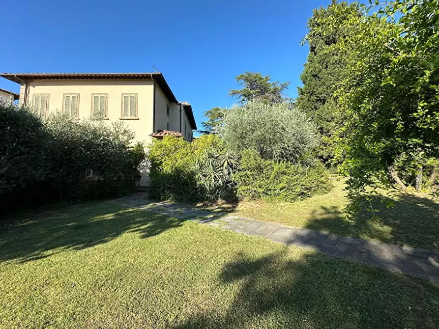 Immagine 1 di Villa in vendita  a Empoli