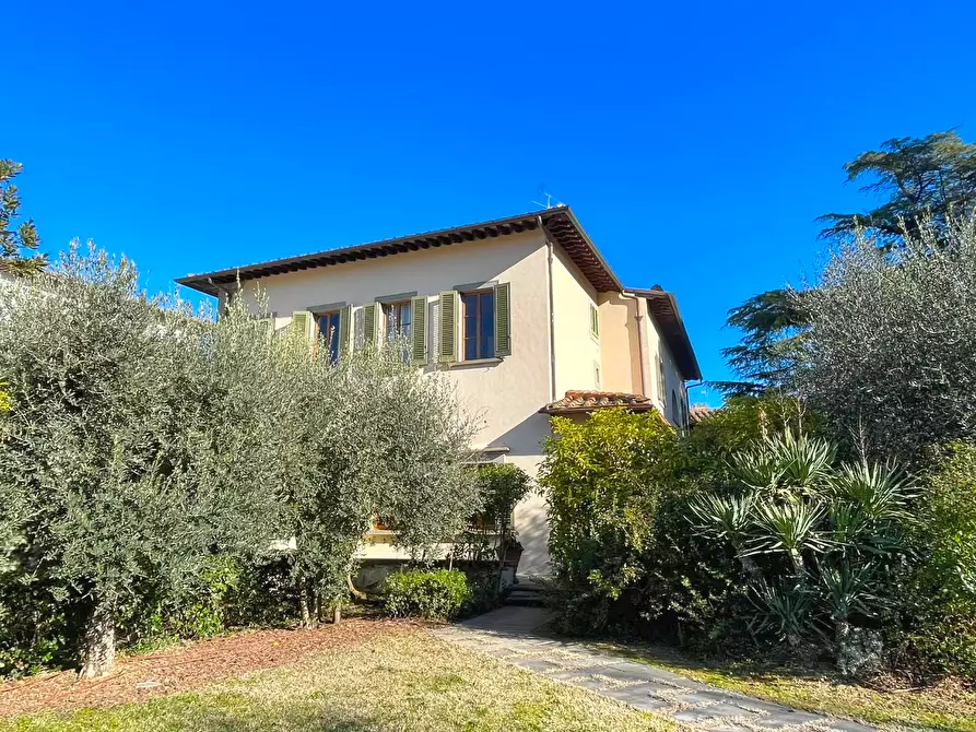 Immagine 3 di Villa in vendita  a Empoli