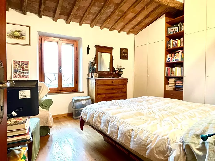 Immagine 11 di Appartamento in vendita  a Sovicille