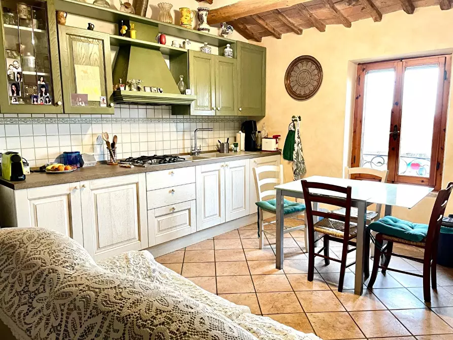 Immagine 2 di Appartamento in vendita  a Sovicille