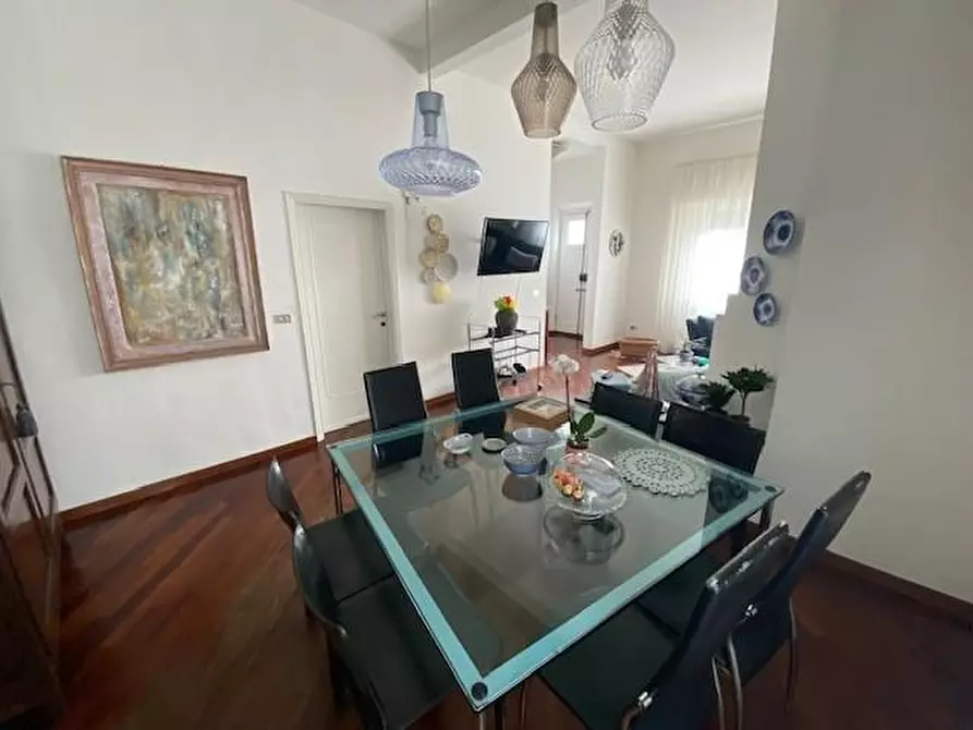 Immagine 17 di Appartamento in vendita  a Pontedera