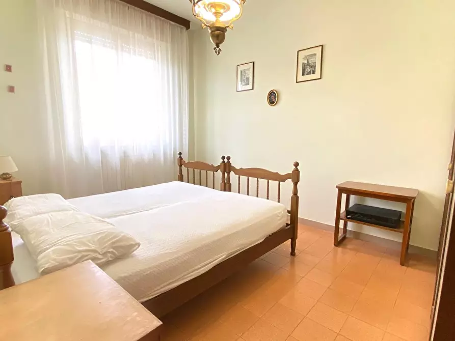 Immagine 5 di Appartamento in vendita  a Massa