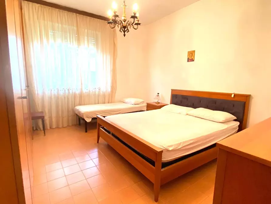 Immagine 4 di Appartamento in vendita  a Massa