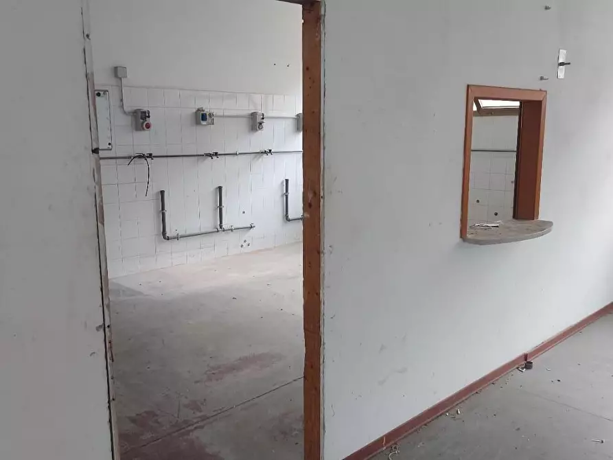 Immagine 4 di Laboratorio in vendita  a Fucecchio