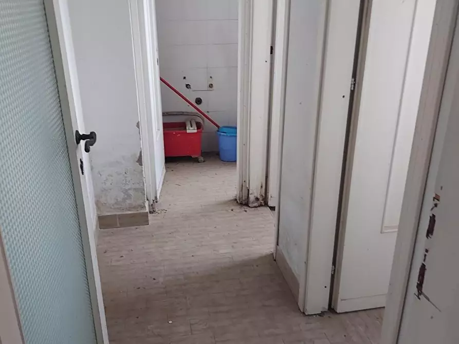 Immagine 7 di Laboratorio in vendita  a Fucecchio