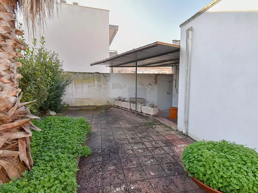 Immagine 5 di Casa indipendente in vendita  a Veglie