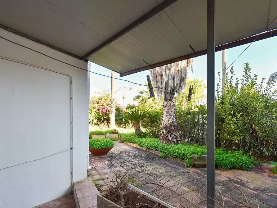 Immagine 8 di Casa indipendente in vendita  a Veglie