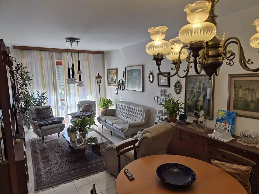 Immagine 6 di Appartamento in vendita  a Carrara