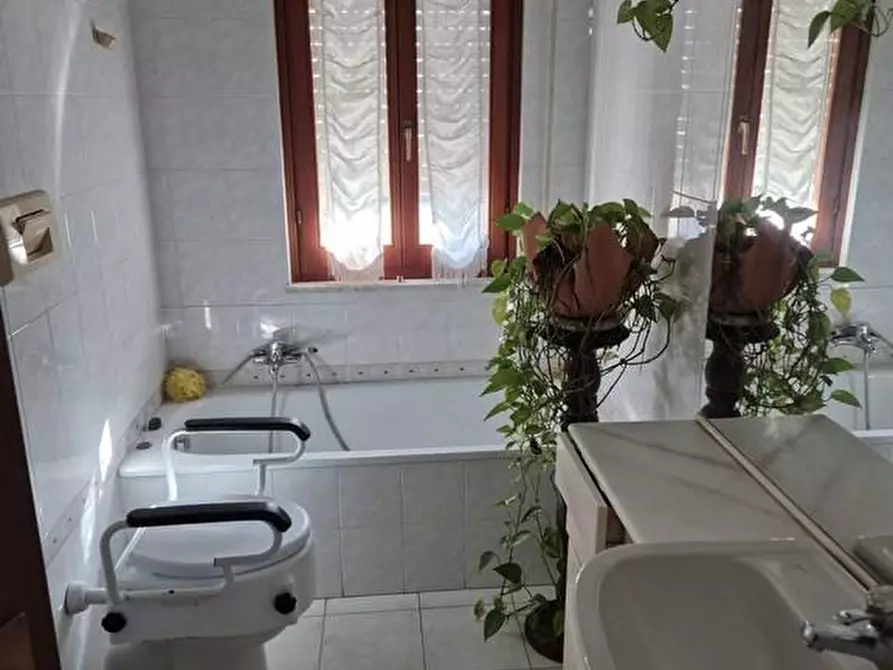 Immagine 9 di Appartamento in vendita  a Carrara