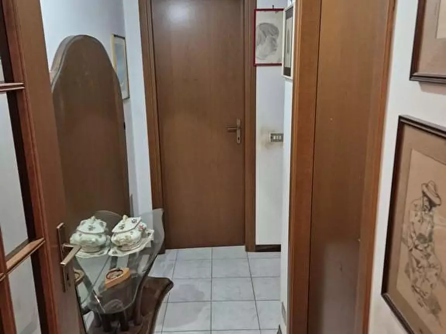 Immagine 7 di Appartamento in vendita  a Carrara