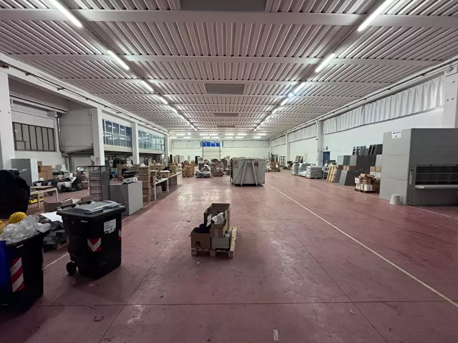 Immagine 1 di Capannone industriale in affitto  a Casciana Terme Lari
