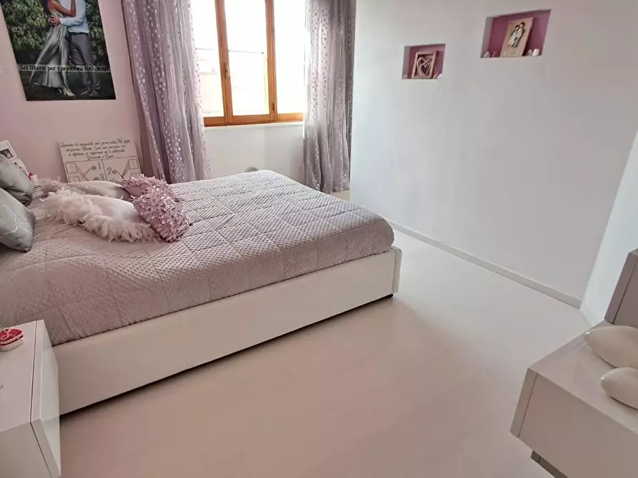 Immagine 11 di Appartamento in vendita  a Cecina