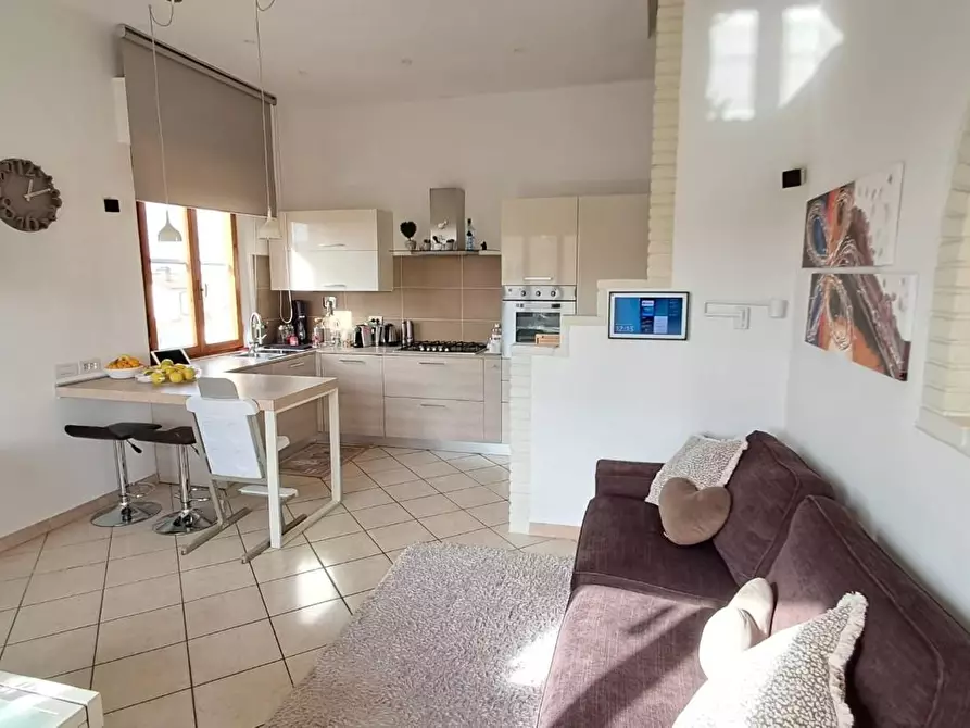 Immagine 3 di Appartamento in vendita  a Cecina