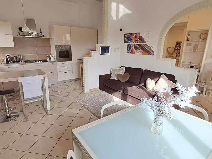 Immagine 5 di Appartamento in vendita  a Cecina