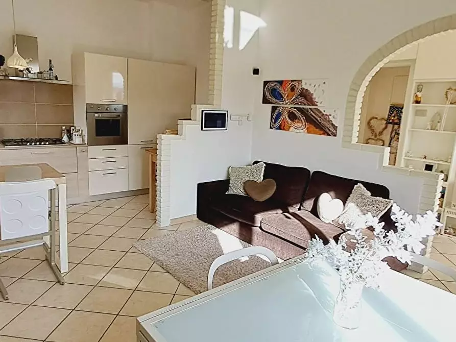 Immagine 1 di Appartamento in vendita  a Cecina