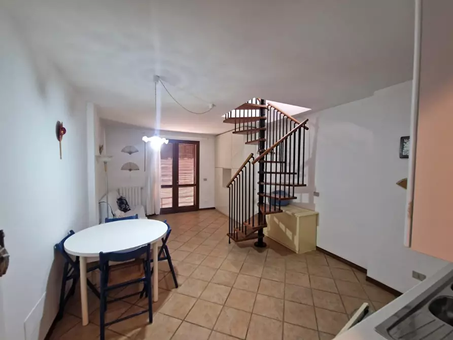 Immagine 15 di Appartamento in vendita  a Rosignano Marittimo