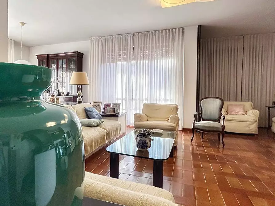 Immagine 10 di Appartamento in vendita  a Livorno