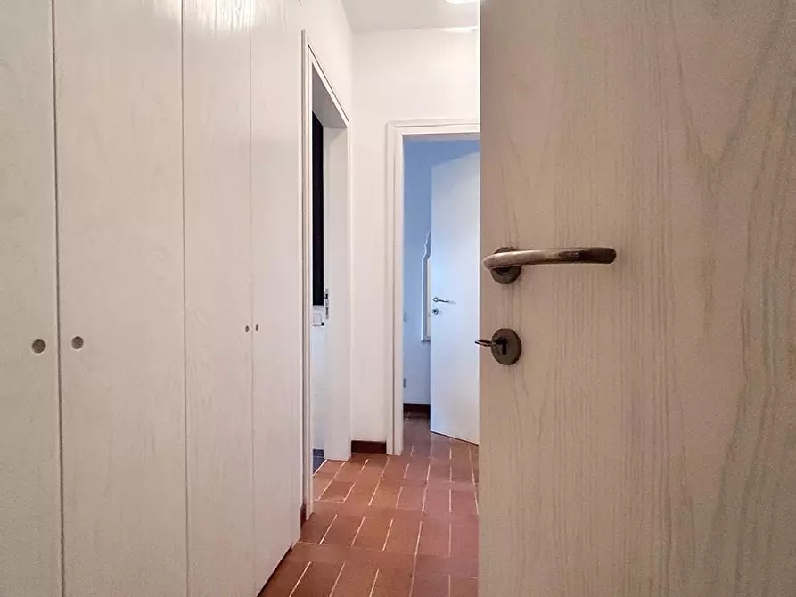 Immagine 15 di Appartamento in vendita  a Livorno