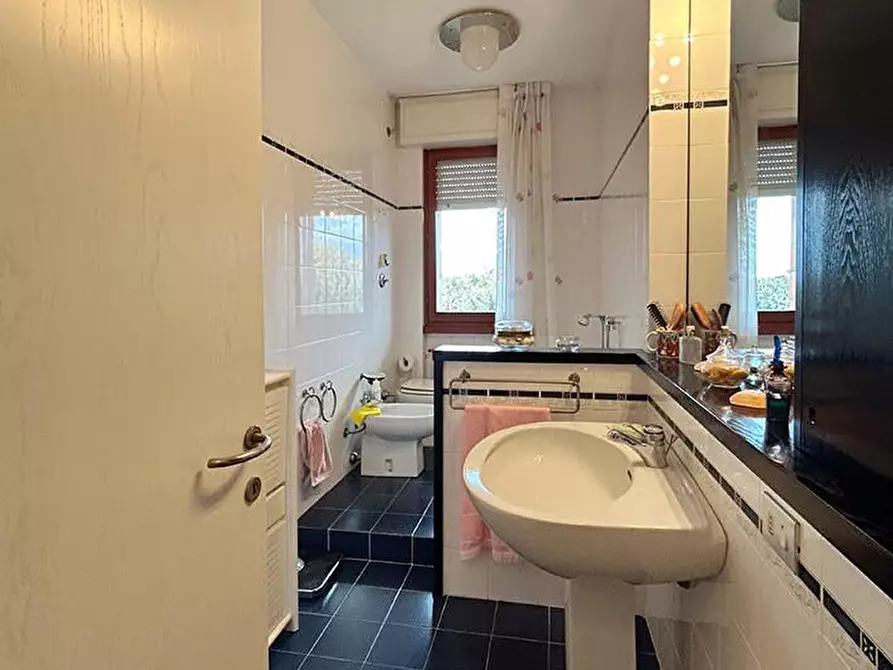 Immagine 20 di Appartamento in vendita  a Livorno