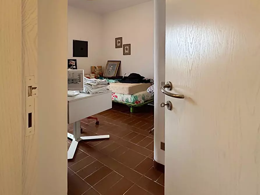 Immagine 17 di Appartamento in vendita  a Livorno