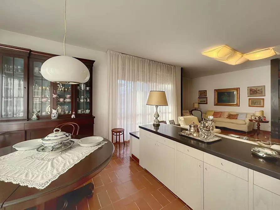 Immagine 6 di Appartamento in vendita  a Livorno