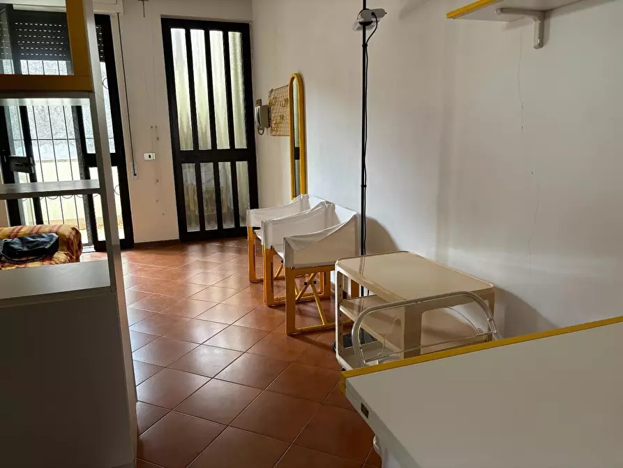 Immagine 4 di Appartamento in vendita  a Viareggio