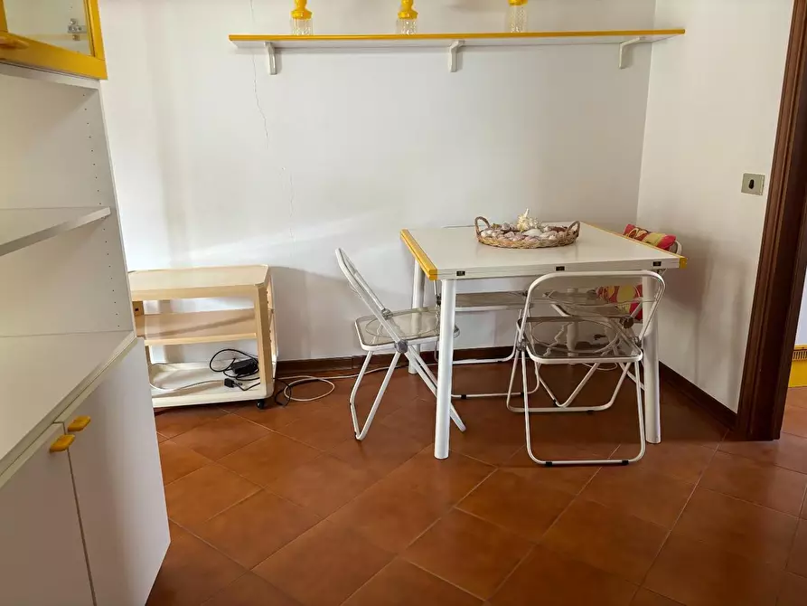 Immagine 3 di Appartamento in vendita  a Viareggio