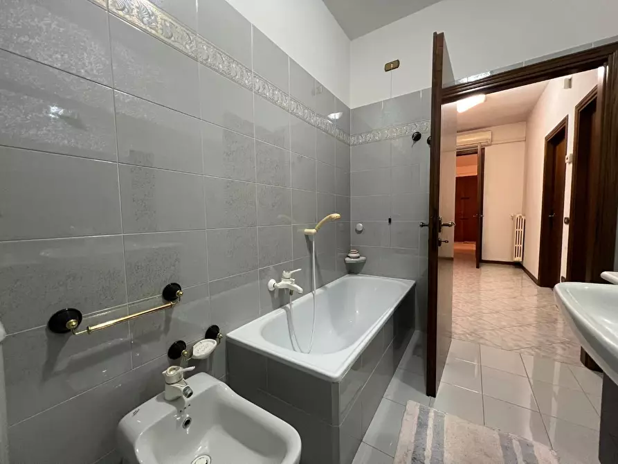 Immagine 29 di Villa in vendita  a Cerreto Guidi