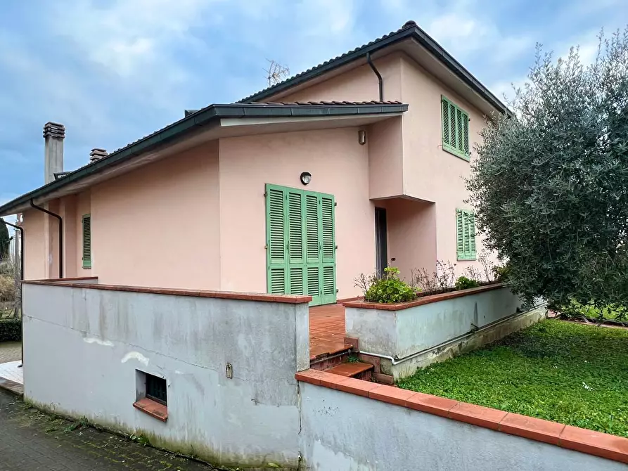 Immagine 5 di Villa in vendita  a Cerreto Guidi