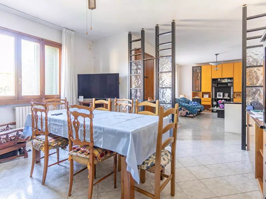 Immagine 13 di Villa in vendita  a Cerreto Guidi