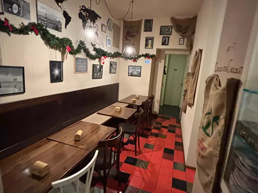 Immagine 10 di Attività commerciale in vendita  a Empoli