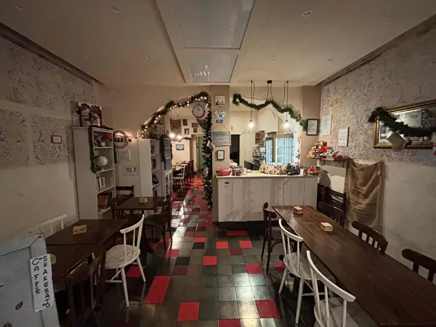 Immagine 1 di Attività commerciale in vendita  a Empoli