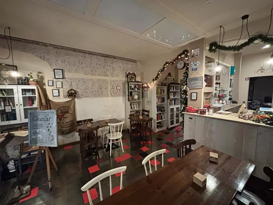 Immagine 4 di Attività commerciale in vendita  a Empoli